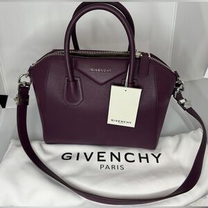 Givenchy Small Antigona Sugar Leather Bag